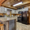 Отель Er101 - Heavenly Hideaway Great Location - Close To Town! 6 Bedroom Cabin by RedAwning, фото 10