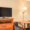 Отель QUALITY INN & SUITES SARASOTA, фото 8