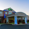 Отель Holiday Inn Express Hotel and Suites Kinston, an IHG Hotel, фото 1