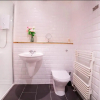 Отель Renfield Apartment, Bright and Spacious Home, фото 9