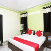 Отель OYO 27686 Hotel Chandra Garden, фото 6
