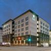 Отель Holiday Inn Express Milwaukee Downtown, an IHG Hotel, фото 1
