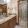 Отель Highlands Lodge 107 - Best Location For Ski School 3 Bedroom Condo by RedAwning, фото 12