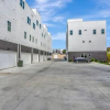 Отель NEW Diva Retreat 13beds Rooftop Views Free Parking, фото 23