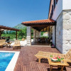 Отель Villa Ucovic - Five-bedroom Villa With Terrace and Swimming Pool ID Direct Booker 4758, фото 13