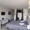 Отель Studio in Le Gosier, with Pool Access, Furnished Balcony And Wifi - 10 M From the Beach, фото 9