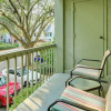 Отель Quaint Seapines Villa - Walk to Harbour Town!, фото 8