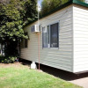 Отель Strayleaves Caravan Park, фото 1