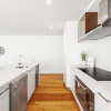 Отель The Jetty Beach Apartment by Ready Set Host, фото 7