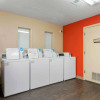 Отель Suburban Studios Louisville East, фото 20