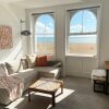 Отель Spacious 2BD Flat With Stunning Views Folkestone в Хите