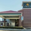 Отель La Quinta Inn & Suites by Wyndham Kansas City Airport в Канзасе-Сити