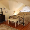 Отель The Decker House Bed & Breakfast, фото 8