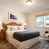 Отель Red Fox by Avantstay Tahoe Home in the Woods w/ BBQ & Outdoor Dining!, фото 5