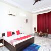 Отель OYO 16130 The Corner House, фото 18