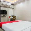 Отель OYO 12071 Afreen International Guest House, фото 8