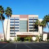 Отель DoubleTree by Hilton Fresno Convention Center во Фресне