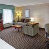 Отель Hampton Inn & Suites by Hilton Toronto Airport, фото 31