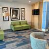 Отель Holiday Inn Express & Suites Phoenix North - Happy Valley, an IHG Hotel, фото 29