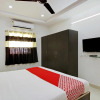 Отель Golden Hive By OYO Rooms, фото 22