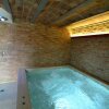 Отель Amazing Farmhouse in Montecatini Terme with Hot Tub, фото 3