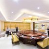 Отель Vienna Hotel Zhanjiang Haibin Avenue Branch, фото 11