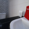 Отель RedDoorz Plus @ Cakranegara, фото 8