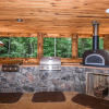 Отель Hemlock Hideaway 6 Bedroom House, фото 27