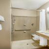 Отель Holiday Inn & Suites Goodyear - West Phoenix Area, an IHG hotel, фото 8