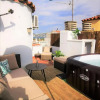 Отель Rooftop 35m2 jacuzzi - plein sud - 2 chambres, фото 8