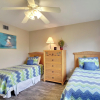 Отель Land's End 306 Building 8 Beautifully Updated / Beachfront!, фото 6