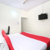 Отель OYO 10376 Hotel Golden Inn, фото 7