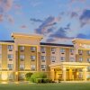 Отель La Quinta Inn & Suites by Wyndham Midwest City - Tinker AFB в Мидвест-Сити