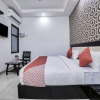 Отель OYO 13637 Crown Residency, фото 11