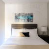Отель Stellar By Avantstay Modern Artist's Loft in Old Town w/ Patio, фото 24