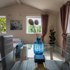 Отель Newly Renovated, Stylish Self-catering Apartment, фото 9