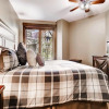 Отель Luxury 3 Bedroom Breckenridge Vacation Rental with Mountain Views Steps from Historic Main Street, фото 15
