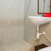 Отель RedDoorz Plus near Balai Kota Batu 2, фото 7
