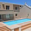Отель Majestic Loft Muizenberg Beachfront, фото 1