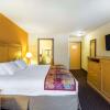 Отель Comfort Inn & Suites Glenwood Springs On The River, фото 21