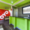 Отель OYO 2374 Renton Manor, фото 17