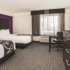 Отель La Quinta Inn & Suites by Wyndham Las Vegas Summerlin Tech, фото 28