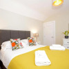 Отель The Mews - 2 Bedroom Luxury, Spacious House With Free Parking, фото 7