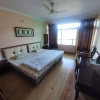 Отель Nainital Willows - Lake View Rooms, фото 2