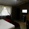 Отель Willow Manor Guest House Brits, фото 2