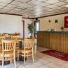 Отель Econo Lodge Inn & Suites White Haven, фото 10