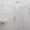 Отель Rose Garden by RedDoorz, фото 11