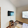 Отель New Listing! New-build Alpine W/ Hot Tub 5 Bedroom Home, фото 5