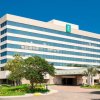 Отель Embassy Suites by Hilton Orlando International Drive ICON Park в Орландо