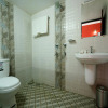 Отель OYO 8653 Achus Inn, фото 8